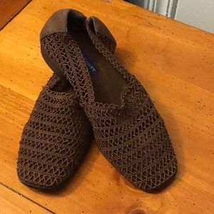 Brown casual shoes